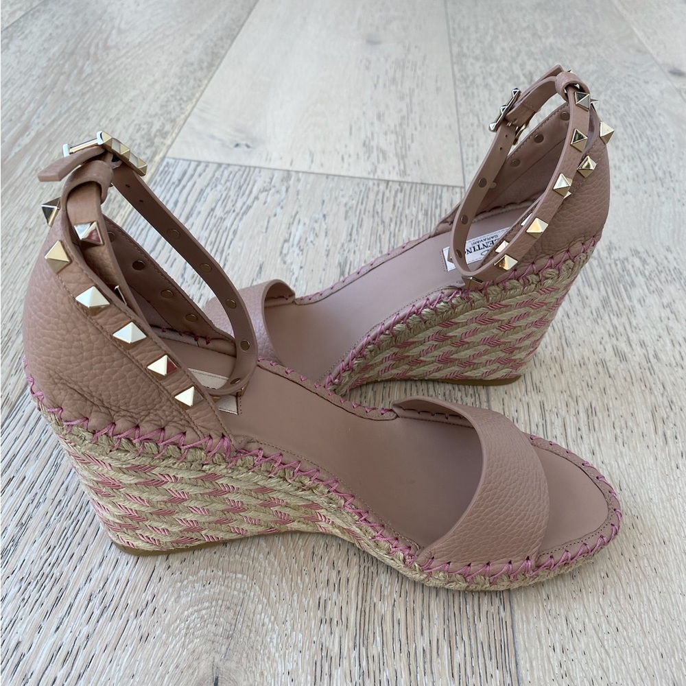 Valentino Rose Canaelle Wedge
